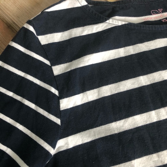 Vineyard Vines Navy Striped T size XS - Picture 4 of 5